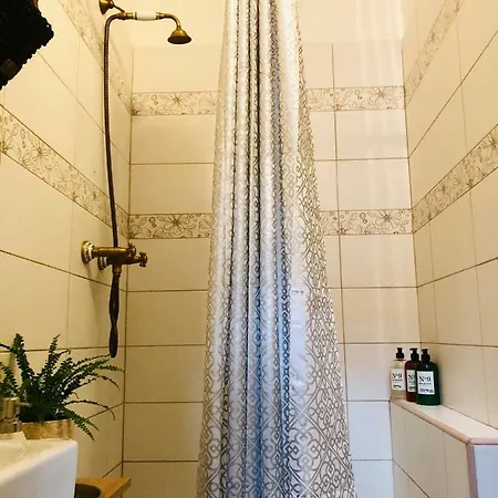 Oldtown!/2bedrooms/authenticbratislava/spacious דירה *